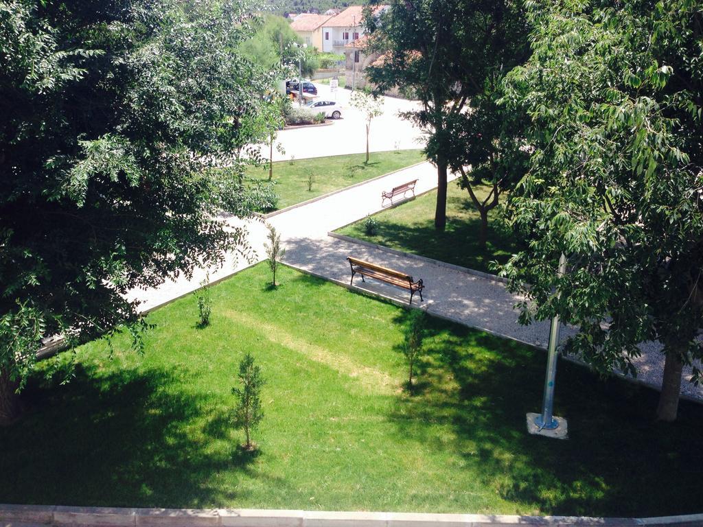 Apartment Bujas Raslina Esterno foto
